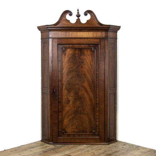Antique George III Mahogany Wall Hanging Corner Cupboard