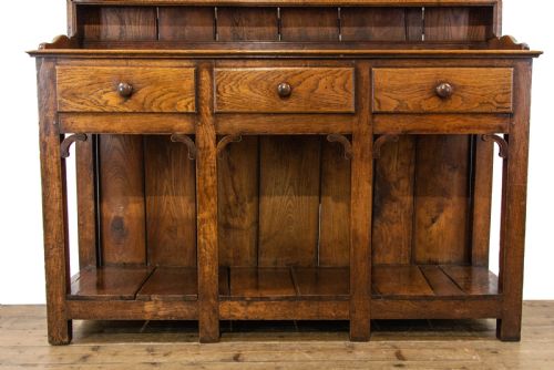 fig 1. Antique Welsh Oak Dresser