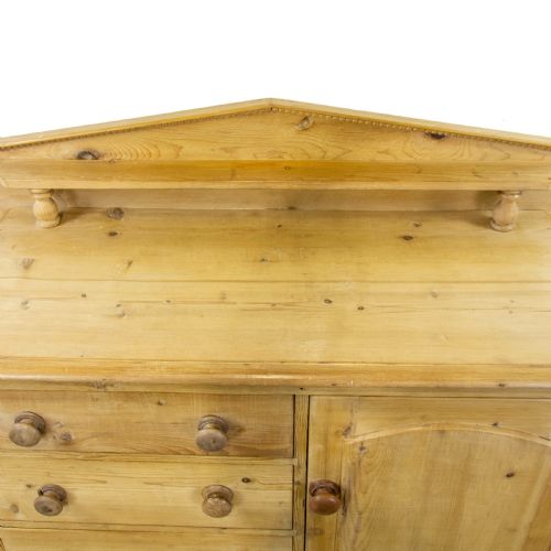 fig 2. Victorian Lincolnshire Pine Dresser