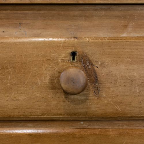 ANTIQUE PINE CHEST OF DRAWERS WITH GALLERY - ADDITIONAL PHOTO 9