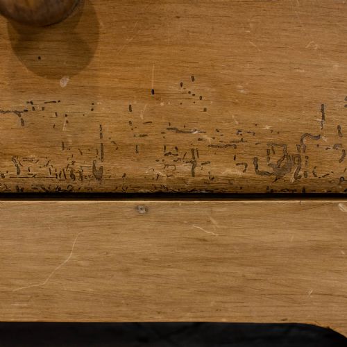 ANTIQUE PINE CHEST OF DRAWERS WITH GALLERY - ADDITIONAL PHOTO 10