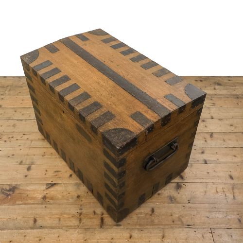 ANTIQUE OAK AND METAL BOUND TRUNK - ADDITIONAL PHOTO 8