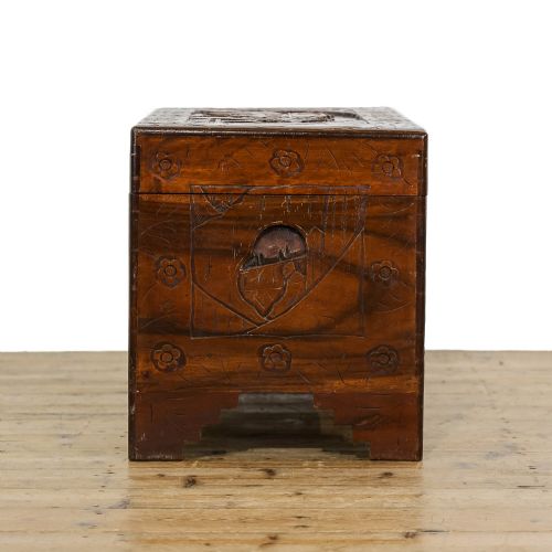 ANTIQUE EARLY 20TH CENTURY ORIENTAL CARVED CAMPHOR WOOD TRUNK - ADDITIONAL PHOTO 4