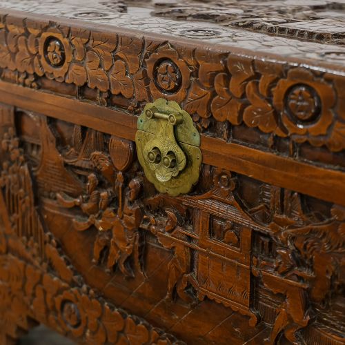 ANTIQUE EARLY 20TH CENTURY ORIENTAL CARVED CAMPHOR WOOD TRUNK - ADDITIONAL PHOTO 9