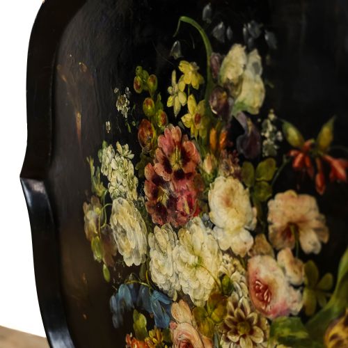 ANTIQUE 19TH CENTURY PAINTED TILT TOP TABLE - ADDITIONAL PHOTO 9