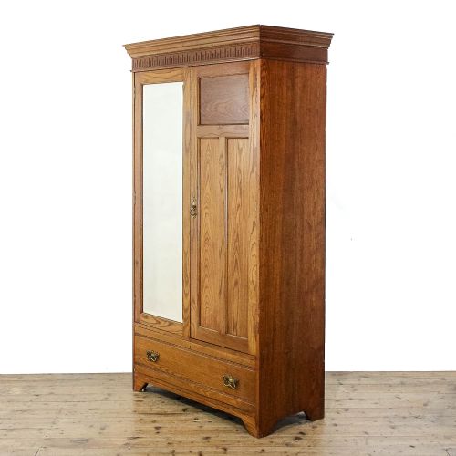 Antique Early 20th Century Oak Wardrobe
