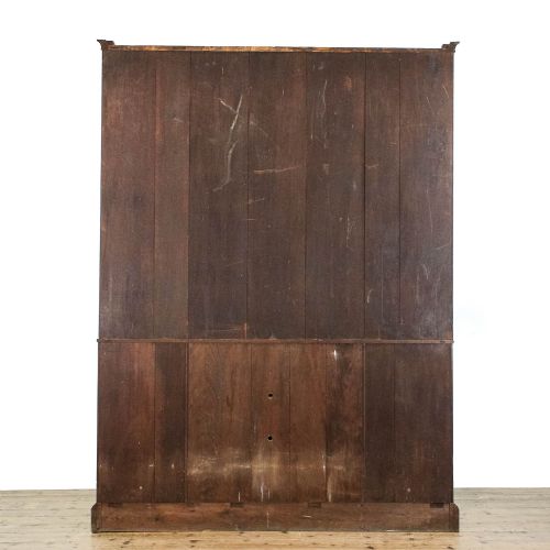 fig 2. Antique 20th Century Georgian Style Mahogany Breakfront Bookcase