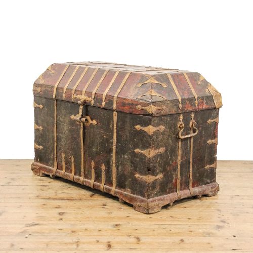 ANTIQUE 19TH CENTURY IRON BOUND TRUNK - ADDITIONAL PHOTO 1
