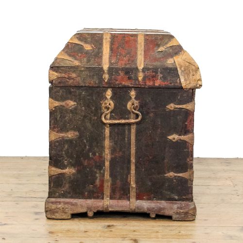 ANTIQUE 19TH CENTURY IRON BOUND TRUNK - ADDITIONAL PHOTO 4