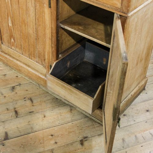 ANTIQUE VICTORIAN ASH SIDEBOARD - ADDITIONAL PHOTO 7