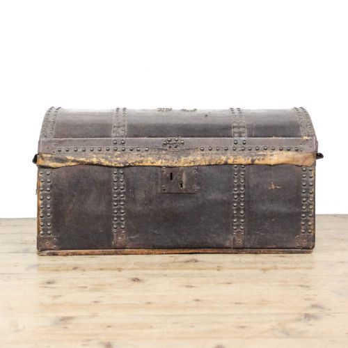ANTIQUE LEATHER DOMED TRUNK - ADDITIONAL PHOTO 4