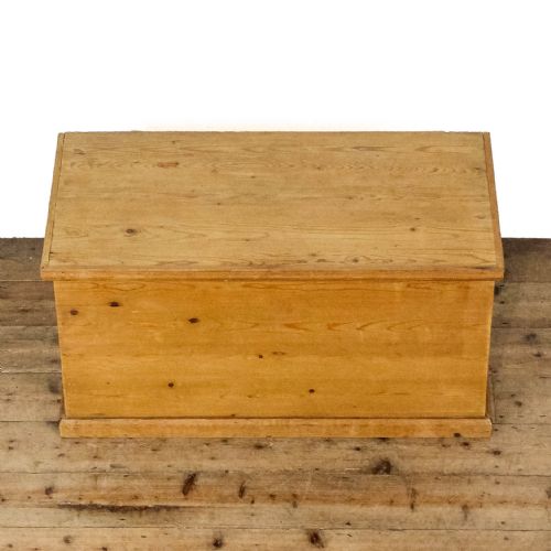 ANTIQUE PINE TRUNK - ADDITIONAL PHOTO 4