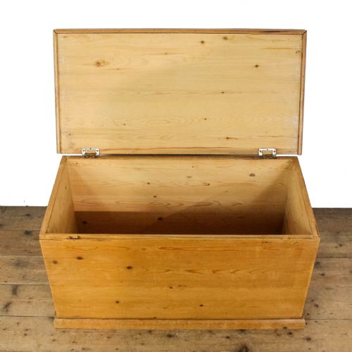 ANTIQUE PINE TRUNK - ADDITIONAL PHOTO 5