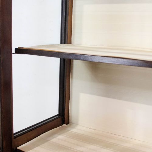 ANTIQUE EDWARDIAN MAHOGANY GLASS CABINET - ADDITIONAL PHOTO 2