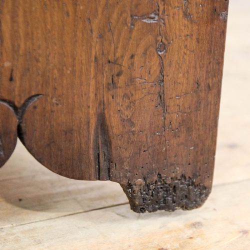 ANTIQUE 18TH CENTURY OAK SWORD CHEST - ADDITIONAL PHOTO 14