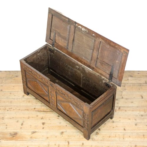 LARGE ANTIQUE OAK COFFER - ADDITIONAL PHOTO 3