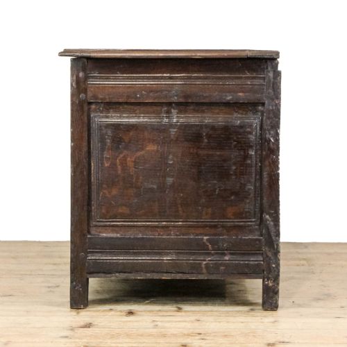LARGE ANTIQUE OAK COFFER - ADDITIONAL PHOTO 4