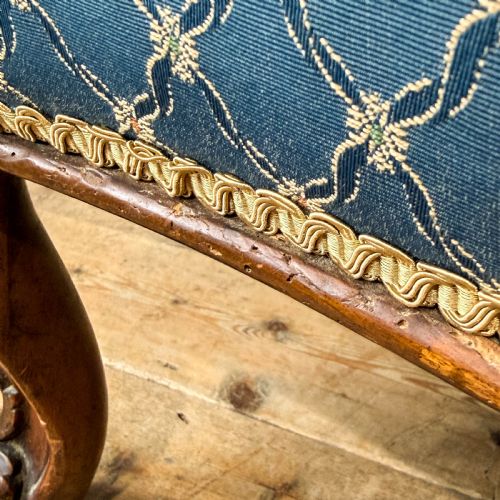 ANTIQUE VICTORIAN WALNUT SOFA OR CHAISE - ADDITIONAL PHOTO 11