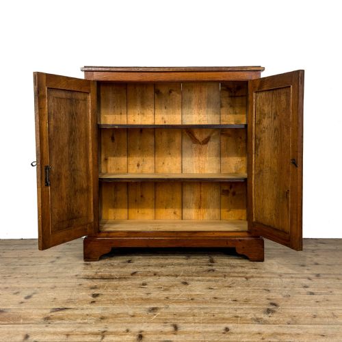 ANTIQUE OAK TWO DOOR CUPBOARD - ADDITIONAL PHOTO 6