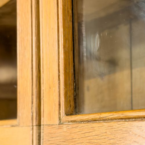 ANTIQUE EARLY 20TH CENTURY OAK CUPBOARD - ADDITIONAL PHOTO 4