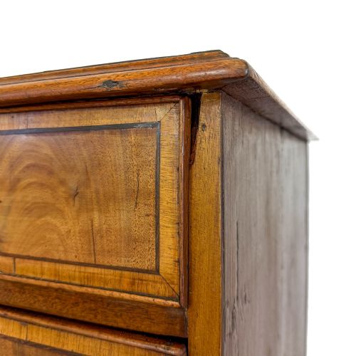 ANTIQUE MAHOGANY CHEST OF DRAWERS - ADDITIONAL PHOTO 5