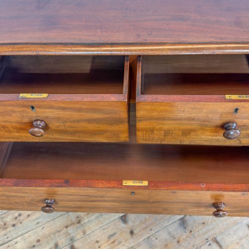 ANTIQUE 19TH CENTURY MAHOGANY CHEST OF DRAWERS - ADDITIONAL PHOTO 7