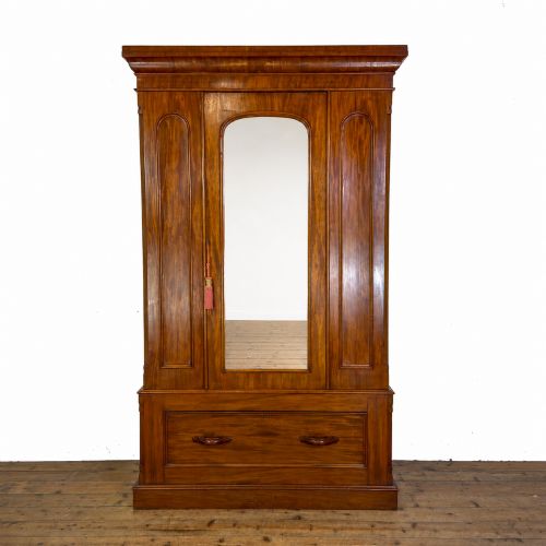 ANTIQUE VICTORIAN MAHOGANY WARDROBE - ADDITIONAL PHOTO 1