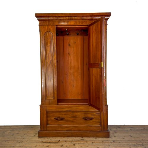ANTIQUE VICTORIAN MAHOGANY WARDROBE - ADDITIONAL PHOTO 3