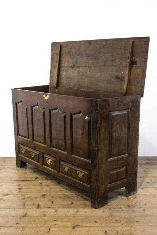 ANTIQUE WELSH OAK MULE CHEST - ADDITIONAL PHOTO 9