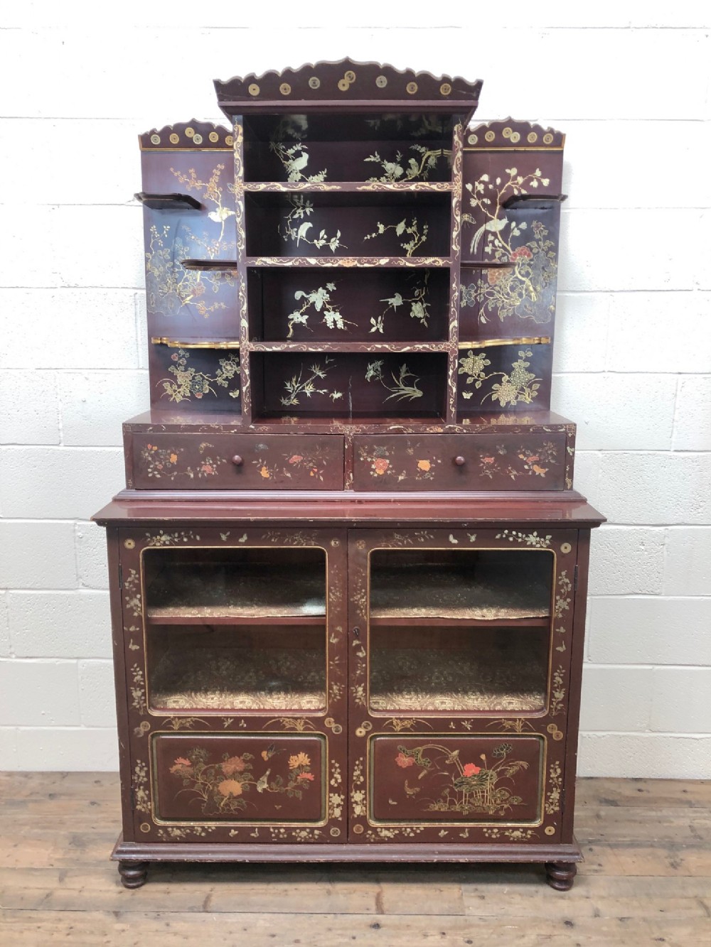 Early 20th Century Antique Japanese Red Lacquered Glazed Cabinet 