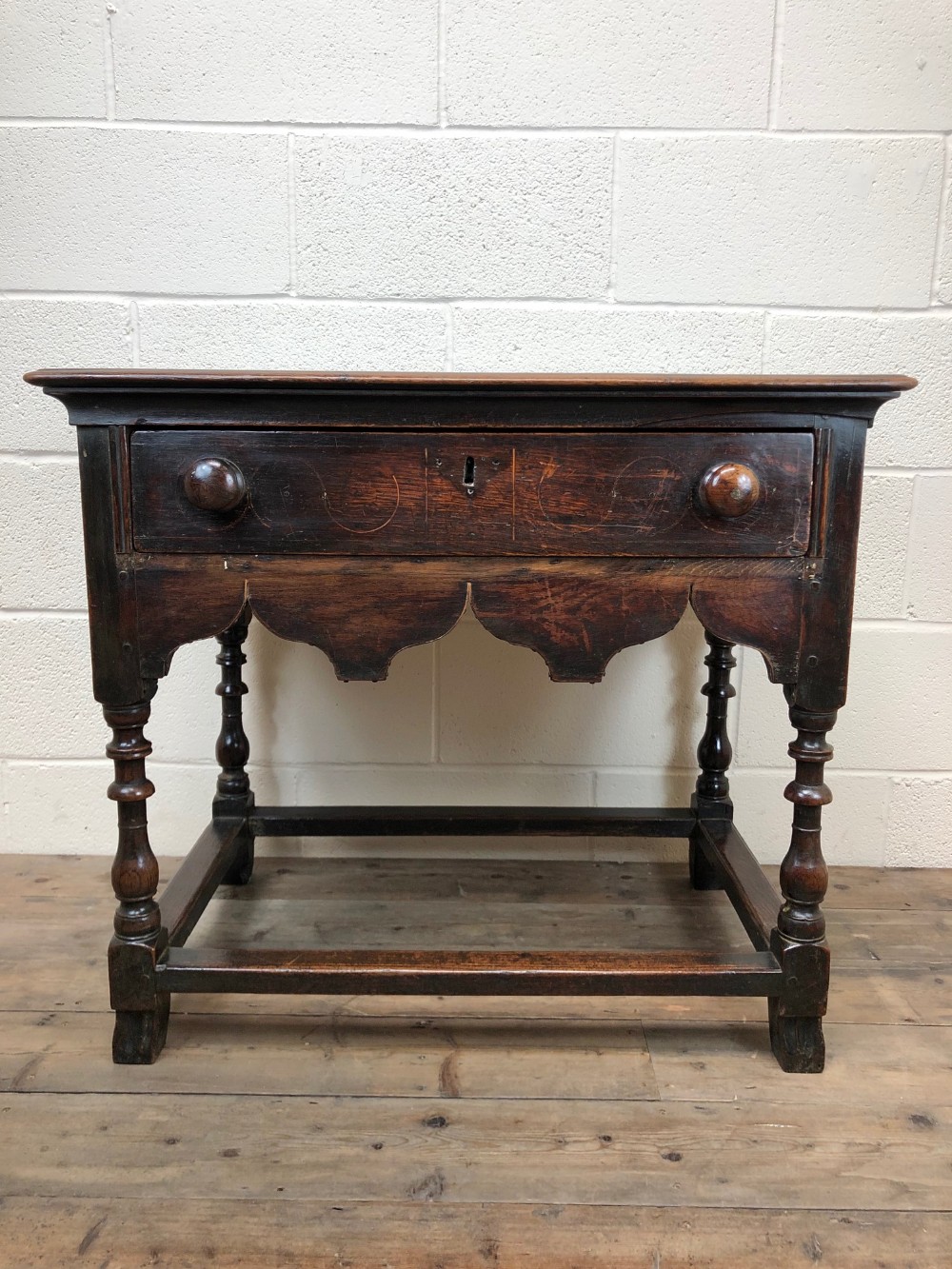 Early 18th Century Welsh Oak Side Table 