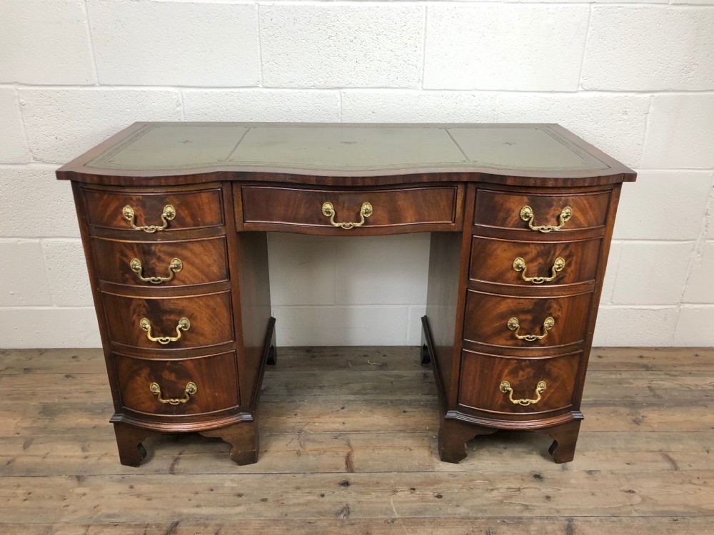 Mahogany Serpentine Shaped Kneehole Pedestal Desk with Leather Top