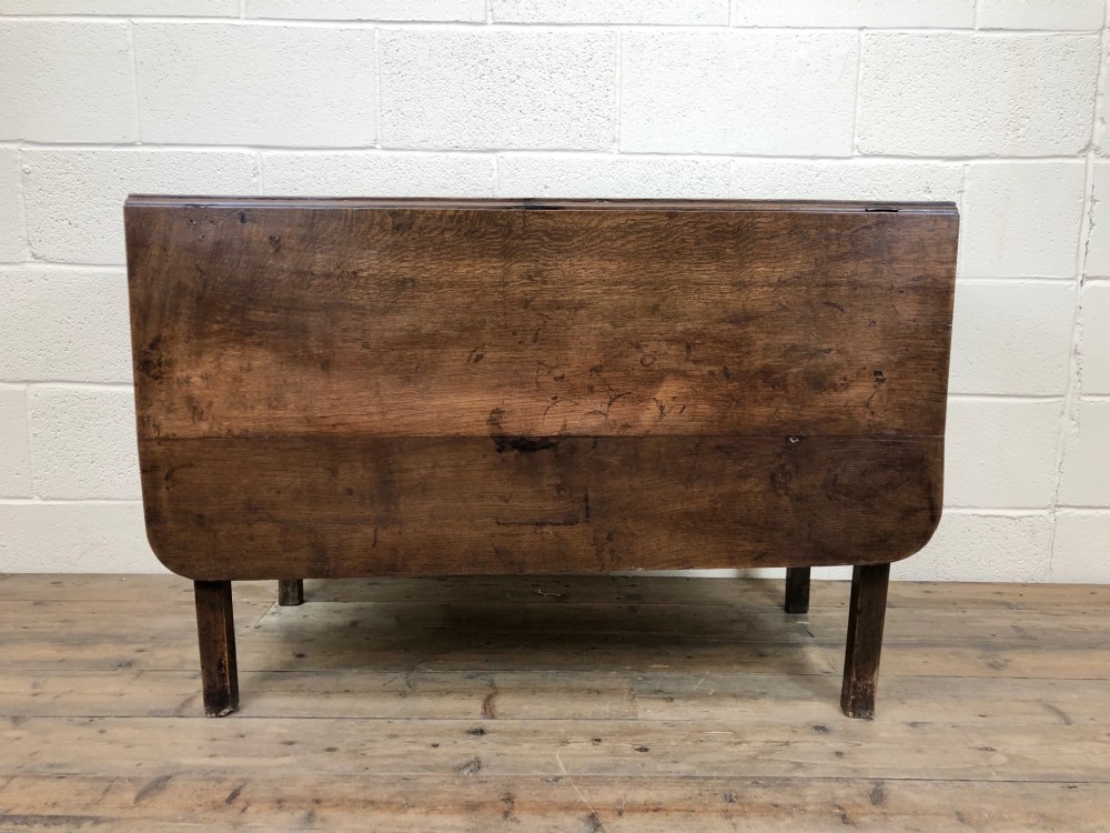 19th Century Welsh Oak Drop Leaf Gate Leg Table