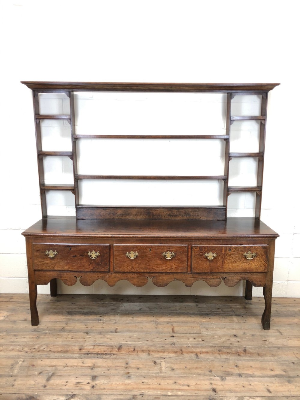  Large 18th Century Welsh Oak Dresser or Kitchen Dresser