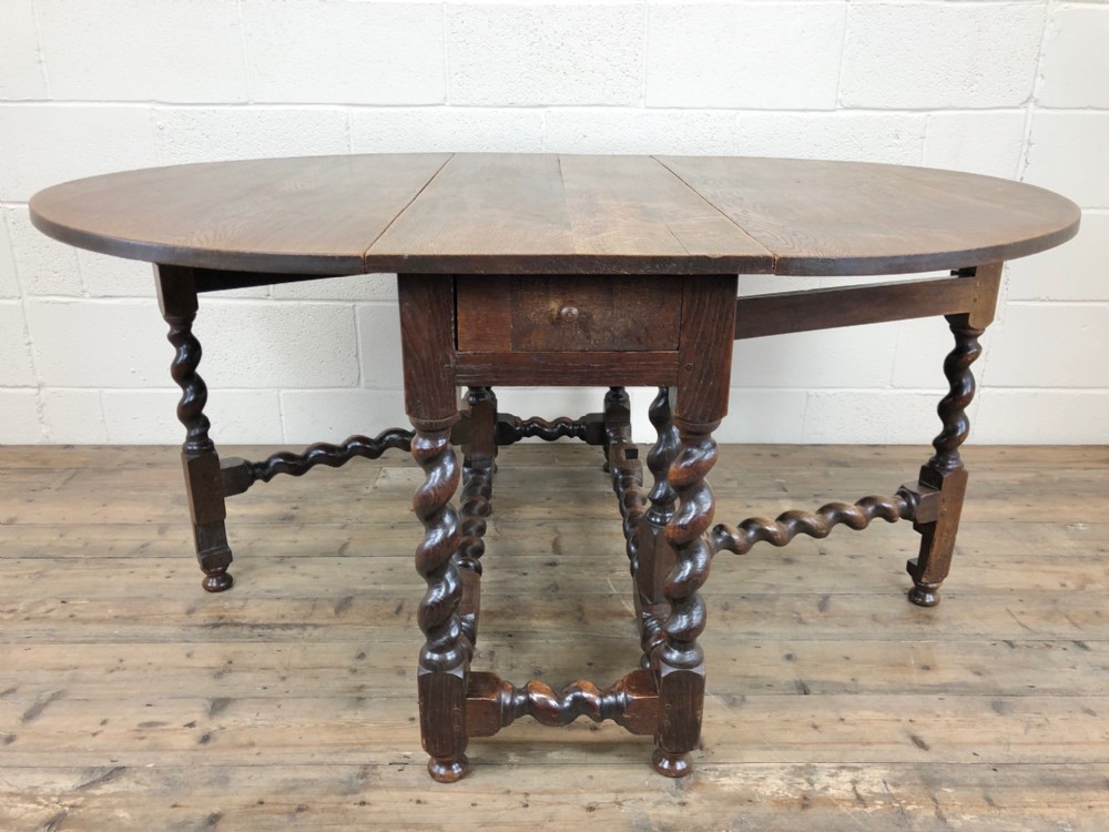 18th Century Welsh Oak Gate Leg Table