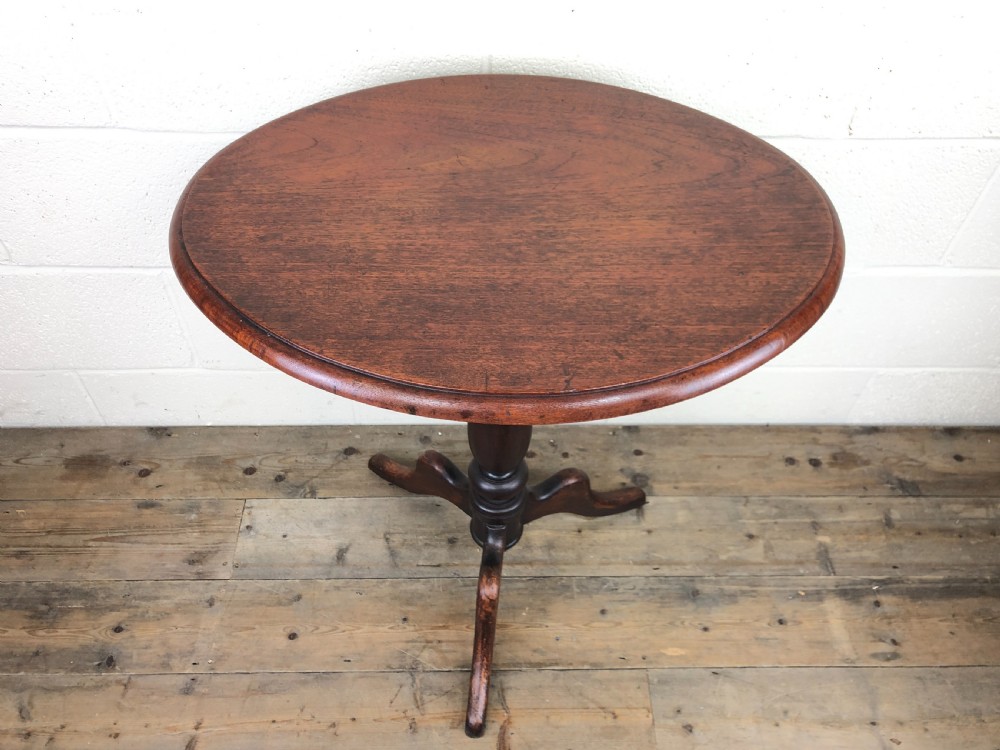 Victorian Mahogany Oval Side Table  View IV