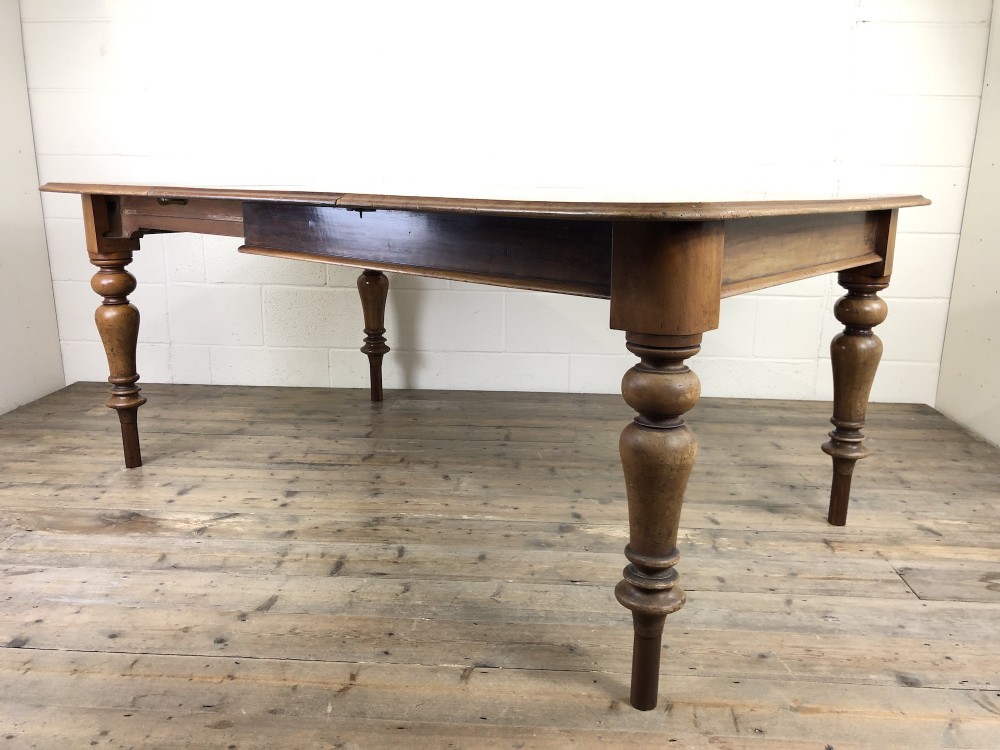 Victorian Mahogany Extending Dining Table