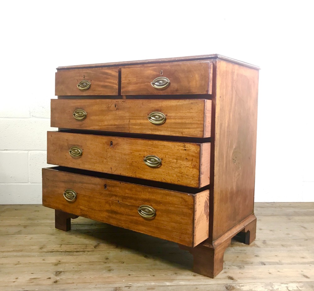 Early 19th Century Mahogany Chest of Drawers View V