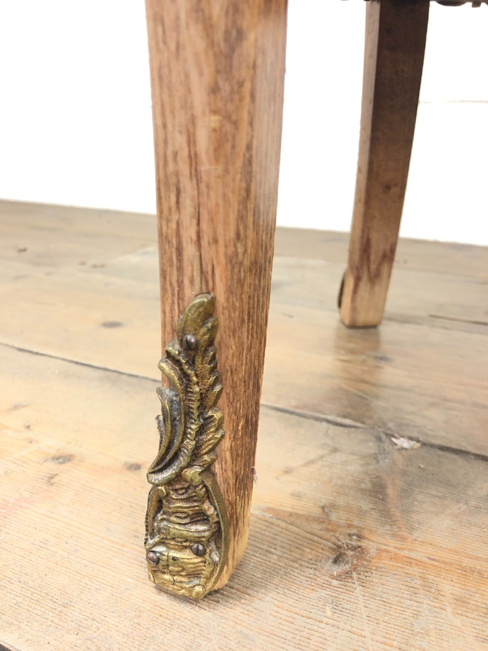 Antique French Kingwood Kidney Shaped Bedside Cabinet View X