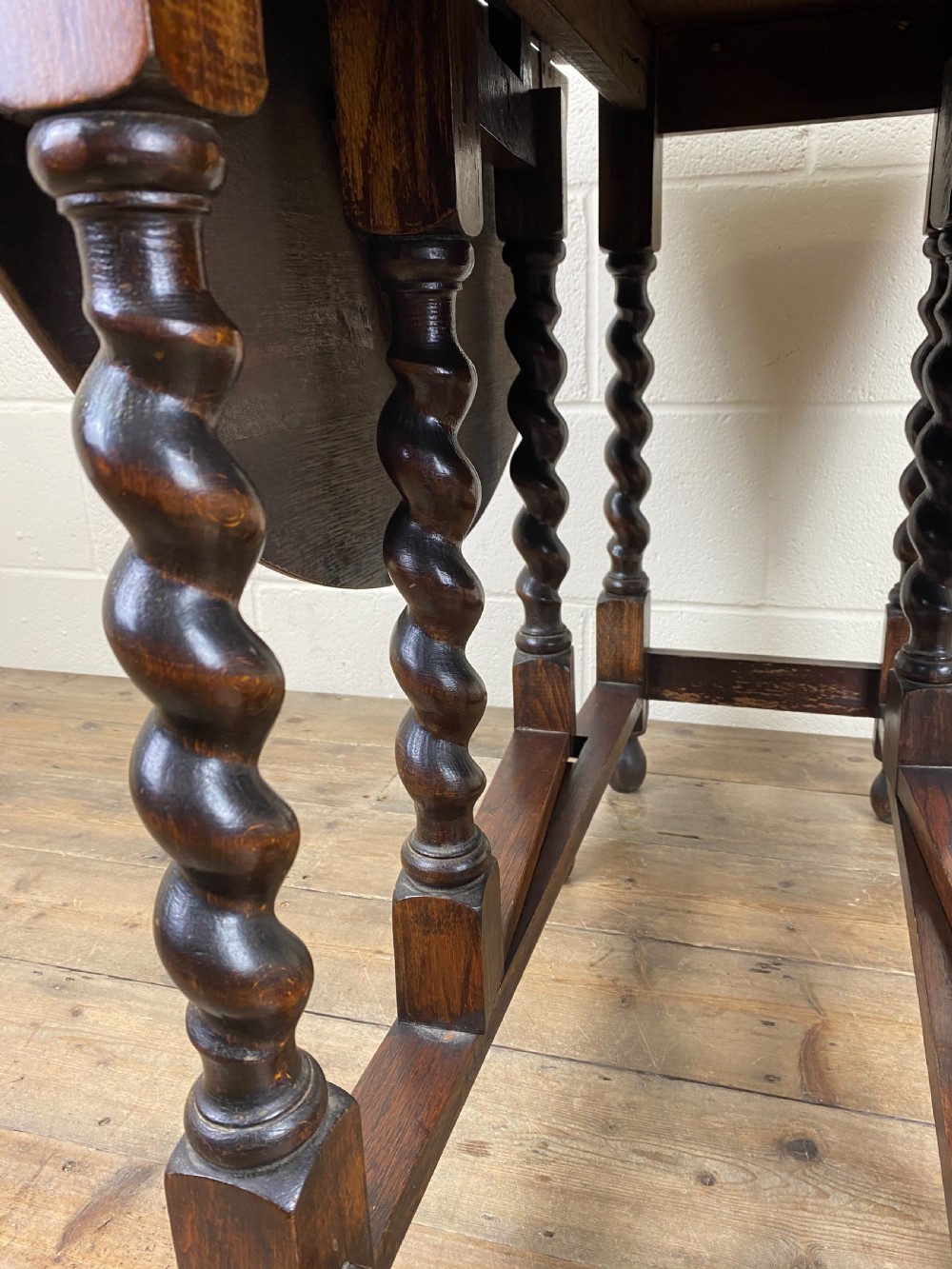 Antique Oak Gate Leg Table  View VI