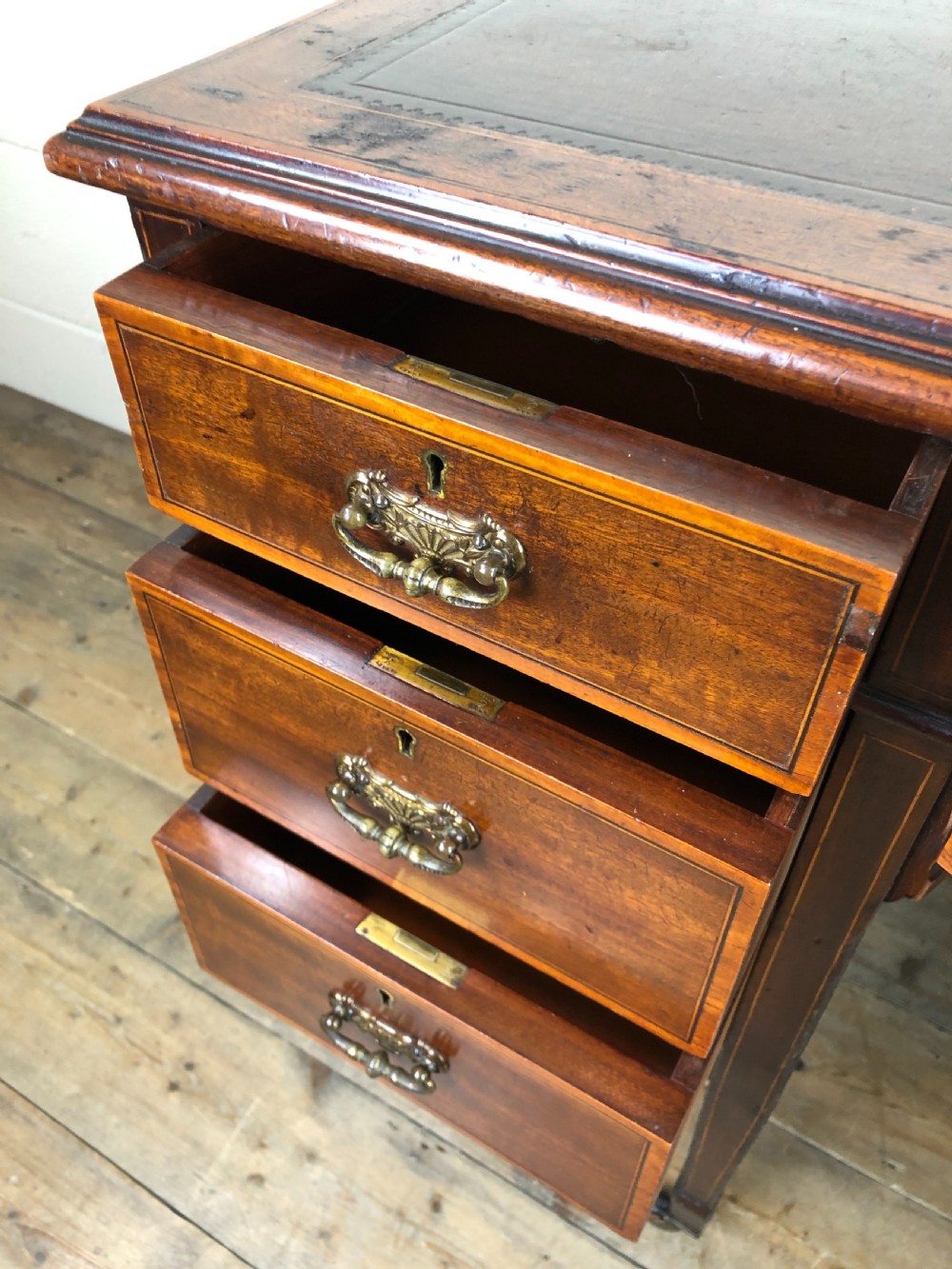 Edwardian Inlaid Mahogany Desk with Leather Top View IX
