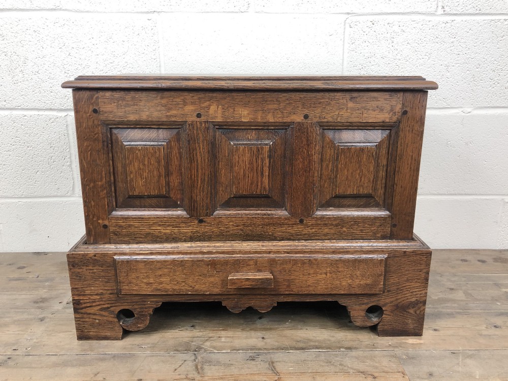 18th Century Style Welsh Oak Coffer Bach