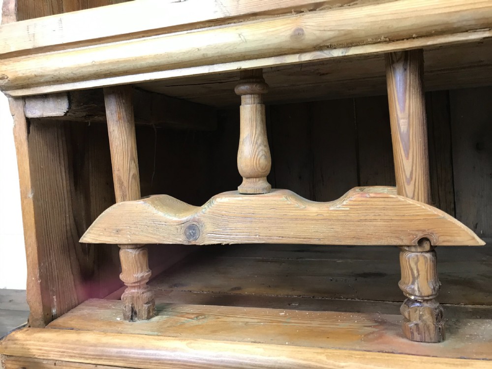 Unusual Victorian Antique Pine Chicken Coop Dresser View XIII