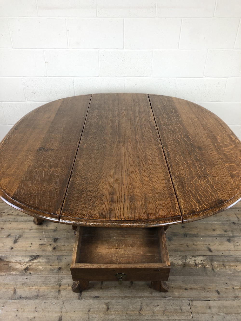 Early 20th Century Antique Oak Gate Leg Dining Table