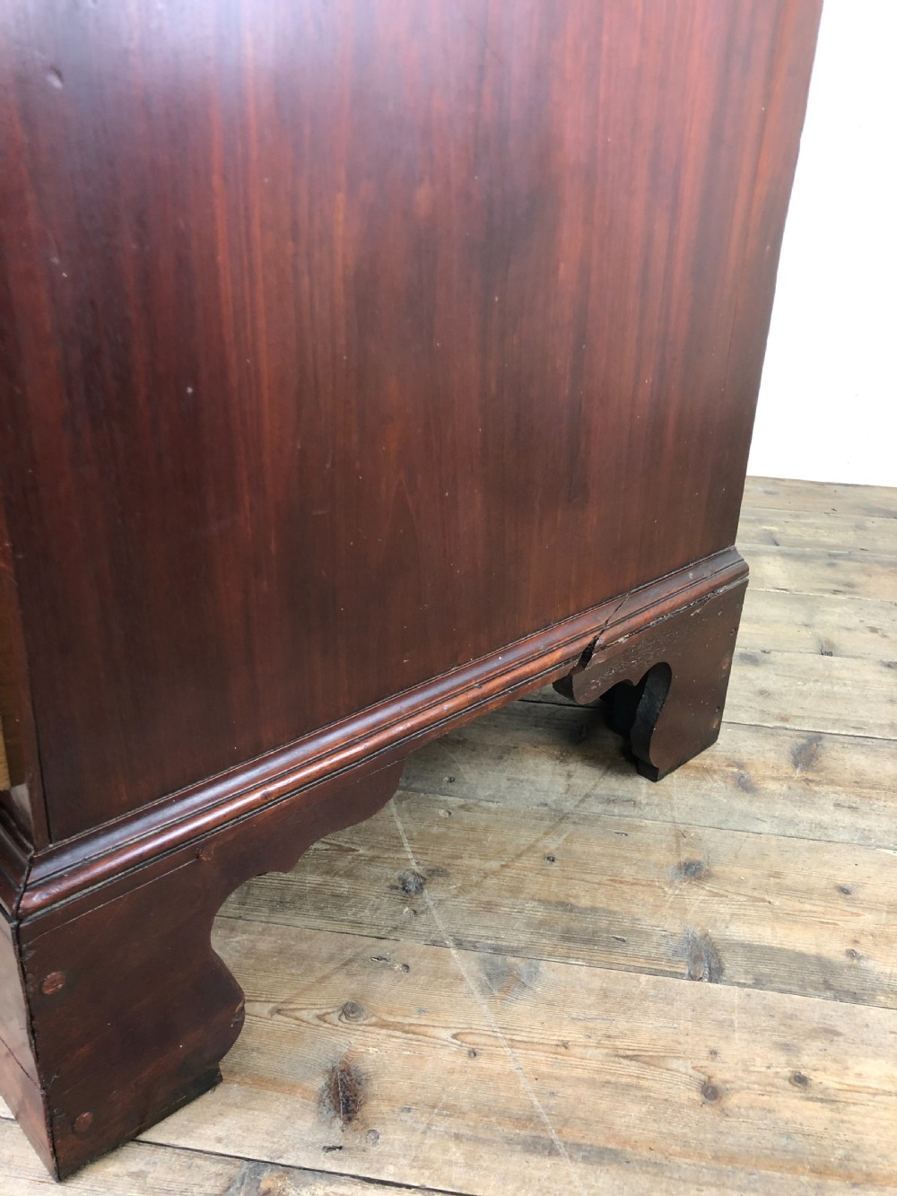 George III Mahogany Chest of Drawers View XVII