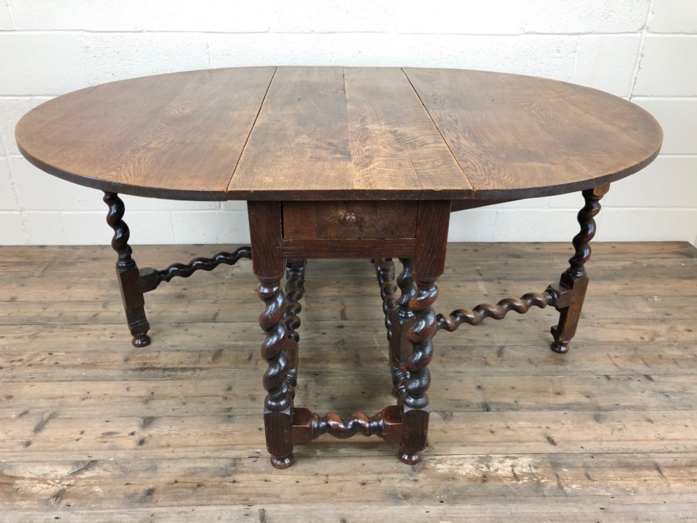 18th Century Welsh Oak Gate Leg Table