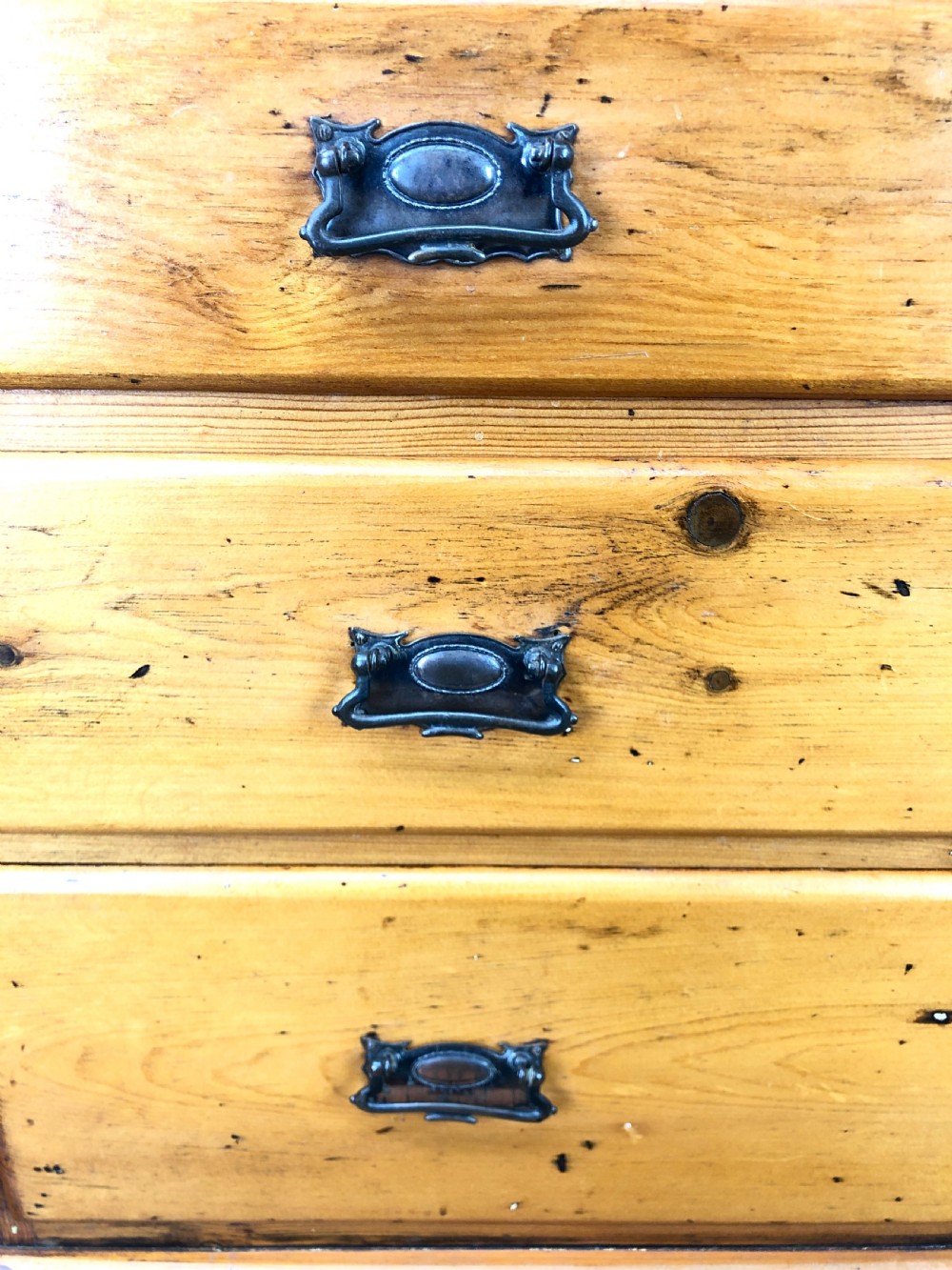 Pine Chest of Drawers with Art Nouveau Handles View VI
