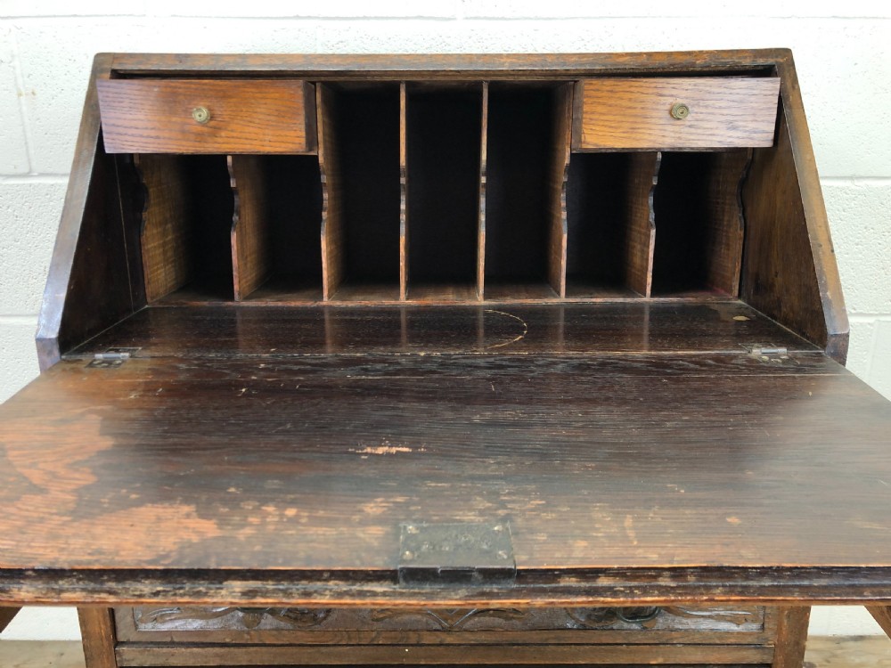 Early 20th Century Oak Carved Bureau View VI