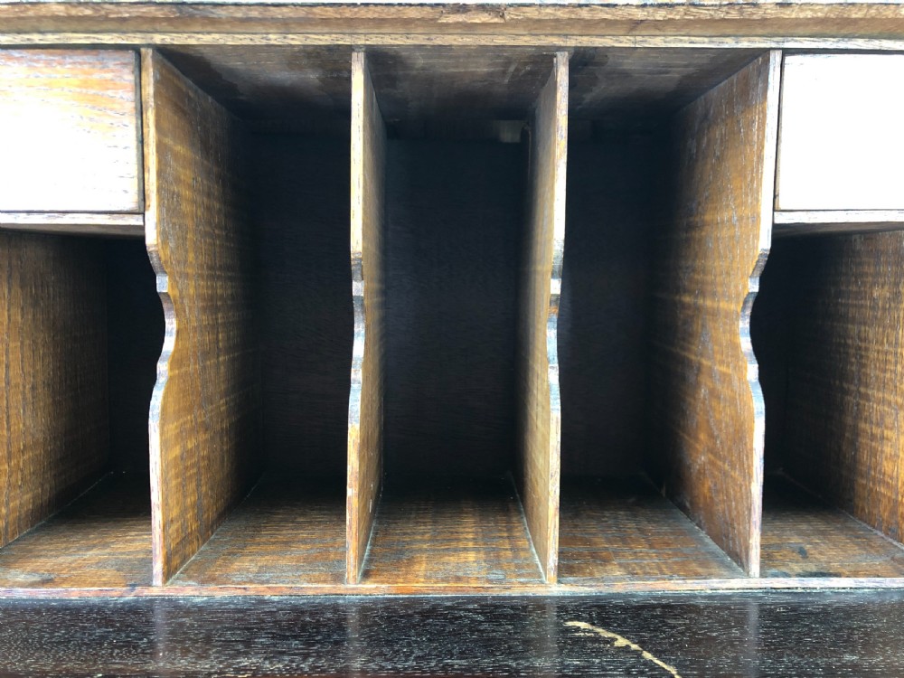 Early 20th Century Oak Carved Bureau View VII