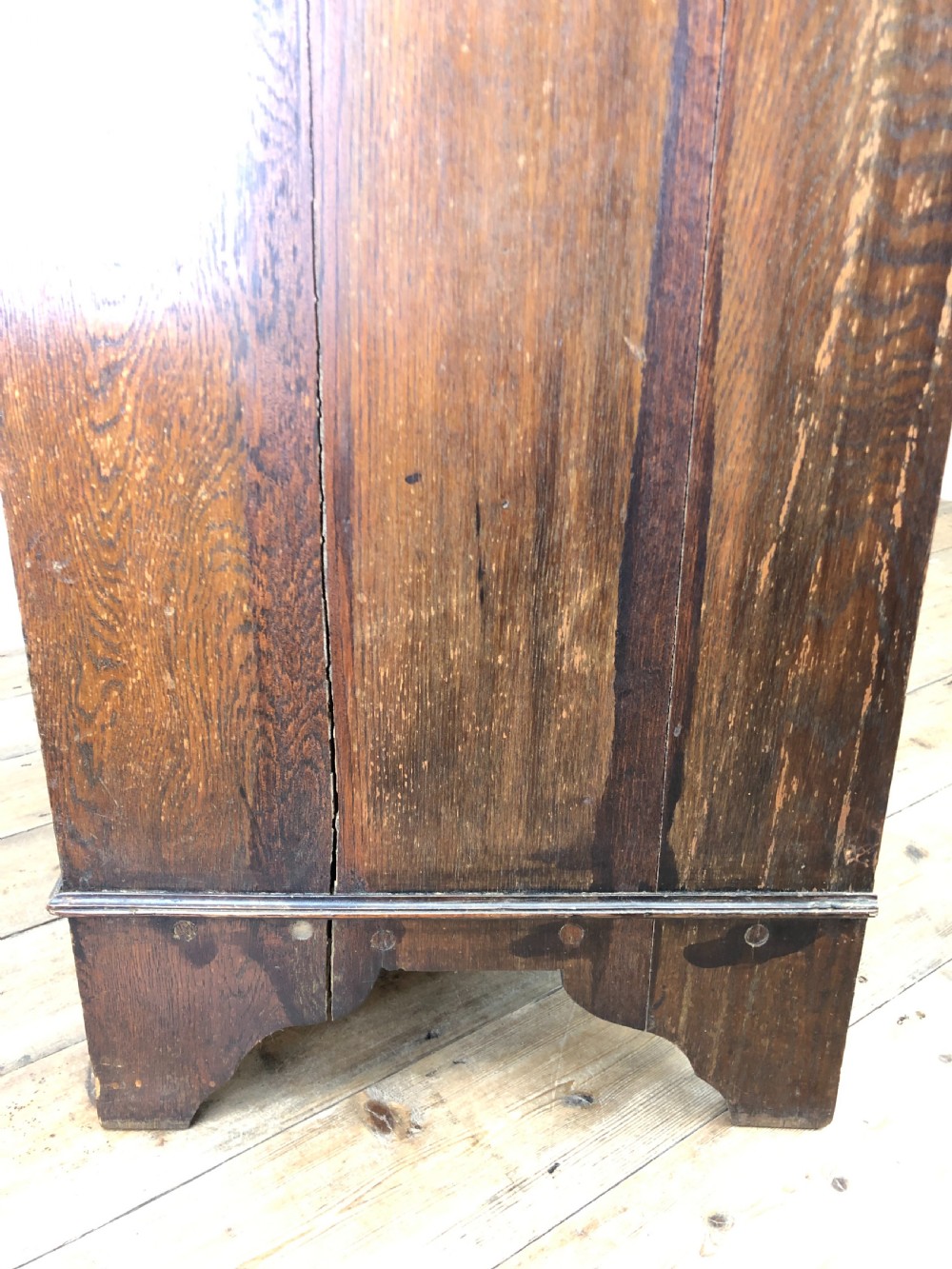 Early 20th Century Oak Carved Bureau View IX